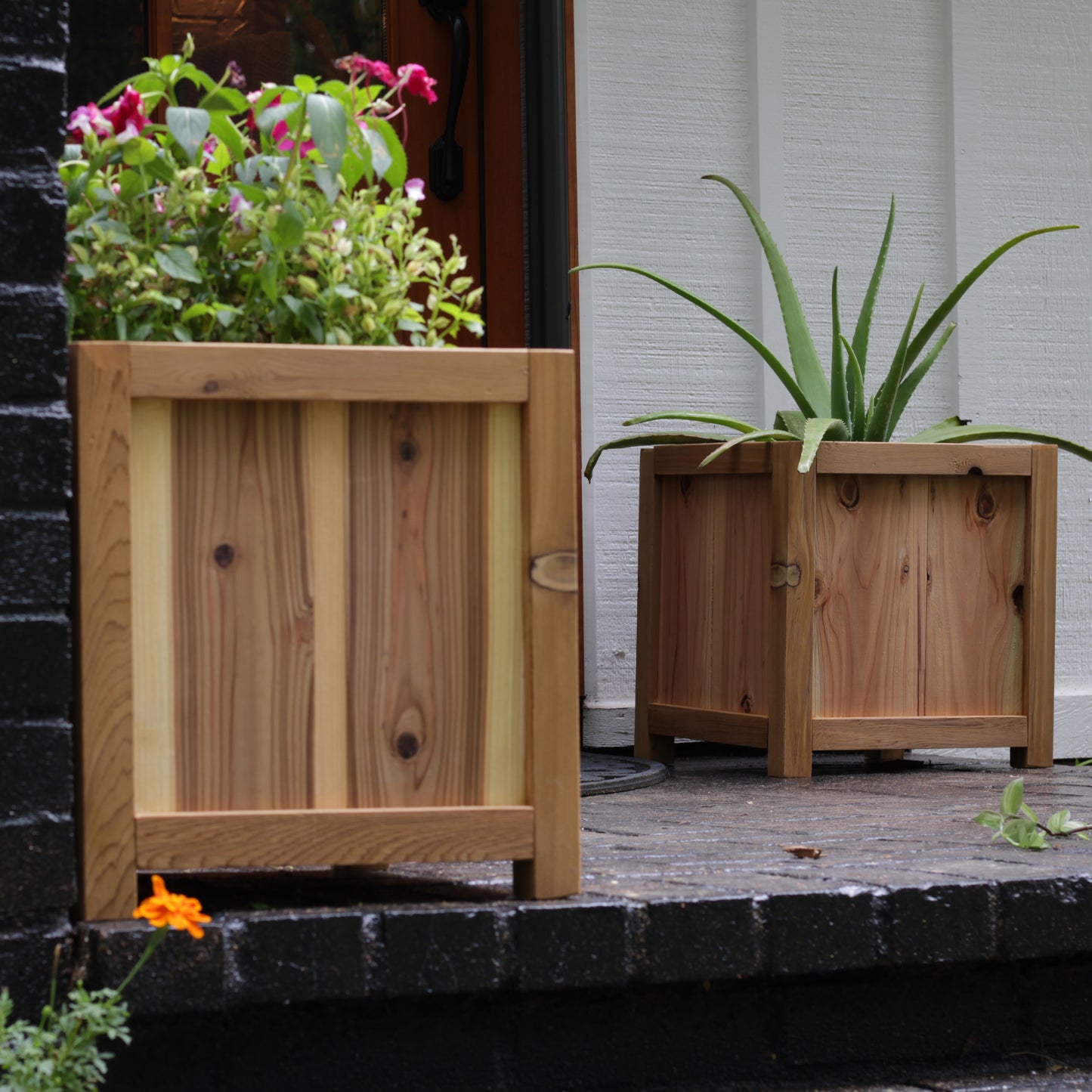 Cedar Planter Boxes – Mortise & Tenon, Replaceable Bottom